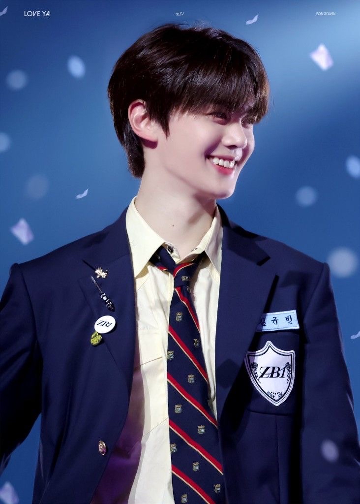 A moment captured by Kim Gyuvin (ZEROBASEONE)'s fan