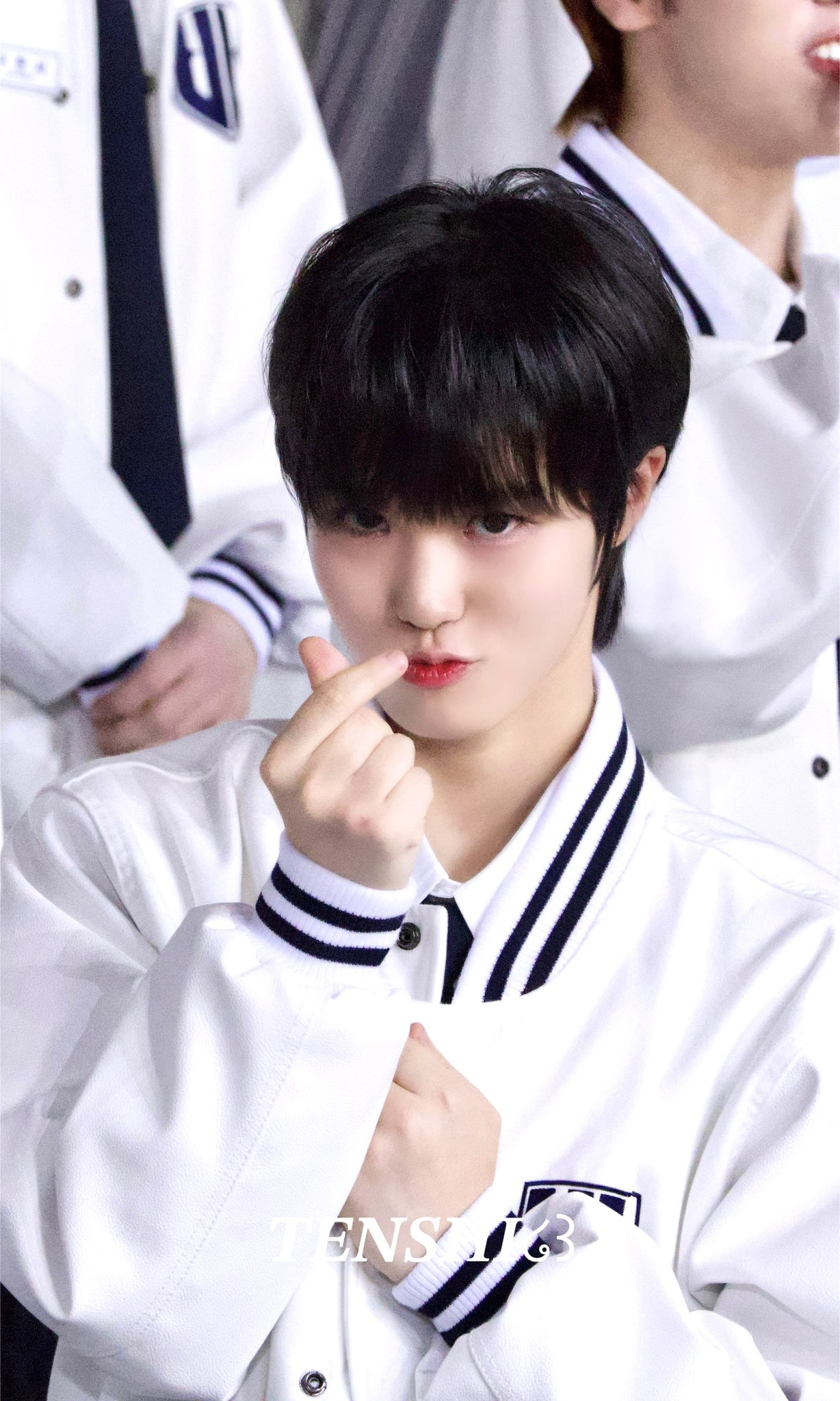 Fan-made special wallpaper for Park Juwon (AHOF)