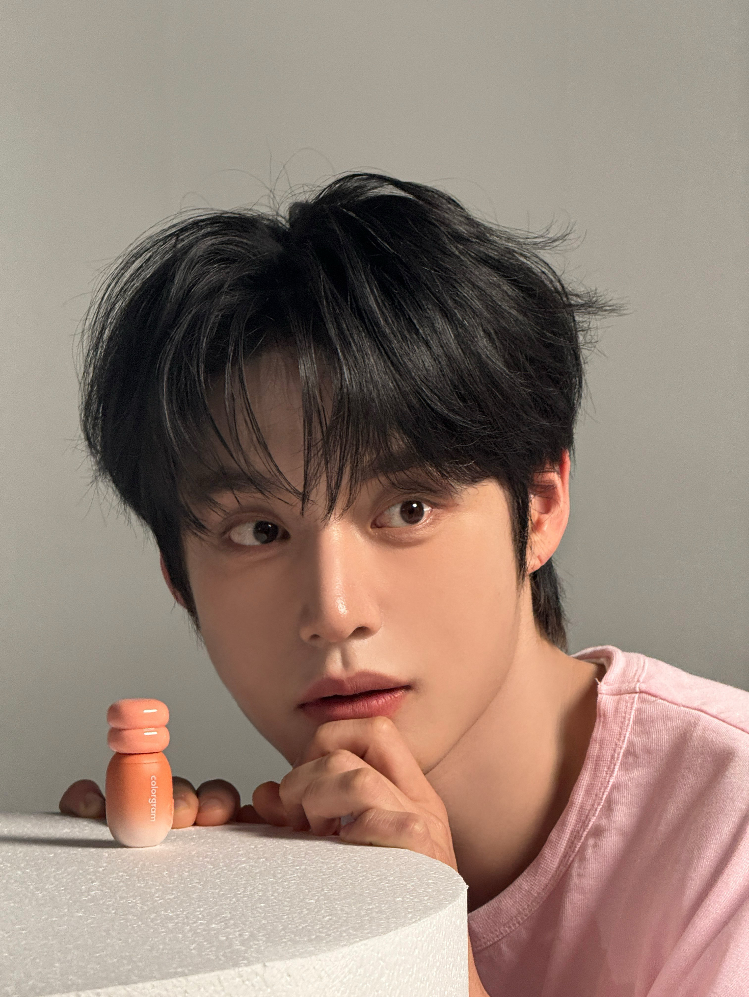 Latest photo of Kim Jiwoong (ZEROBASEONE)