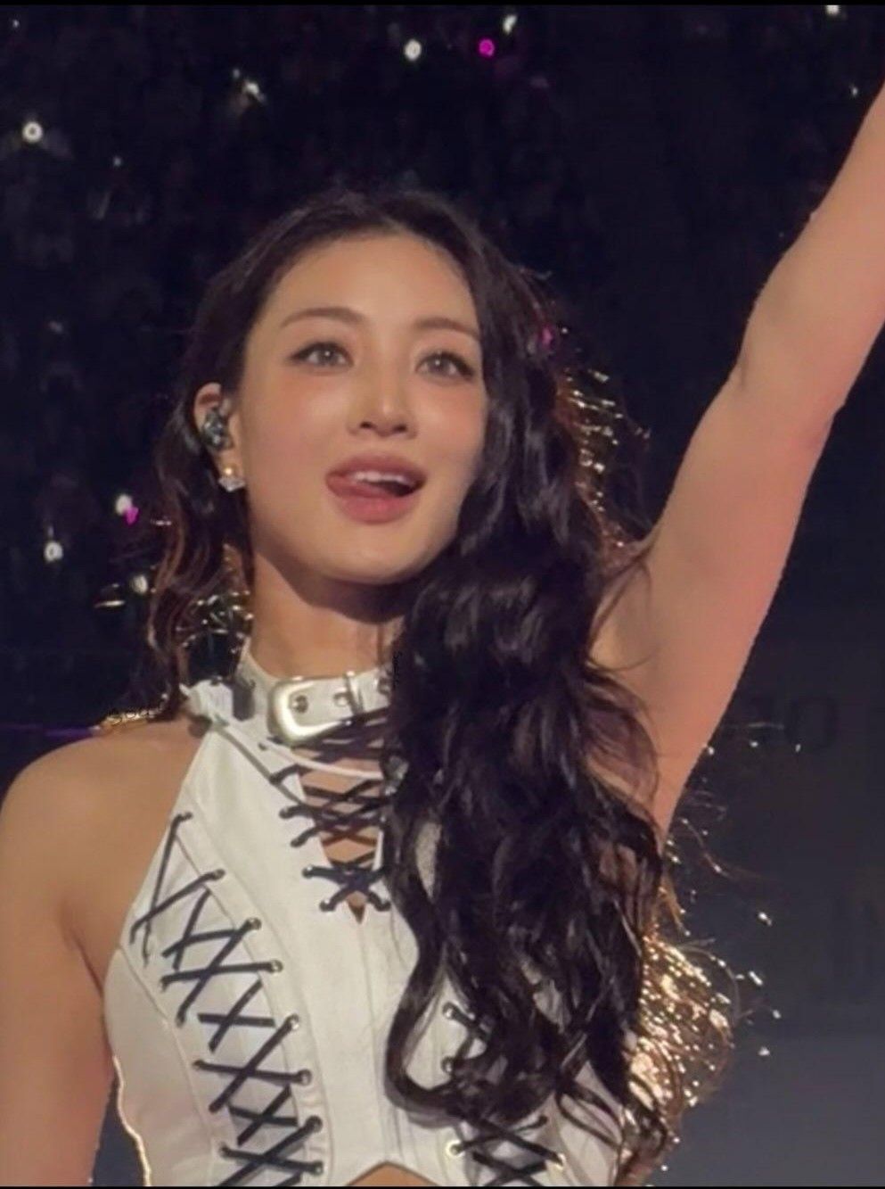 志效 (TWICE)的幕後花絮