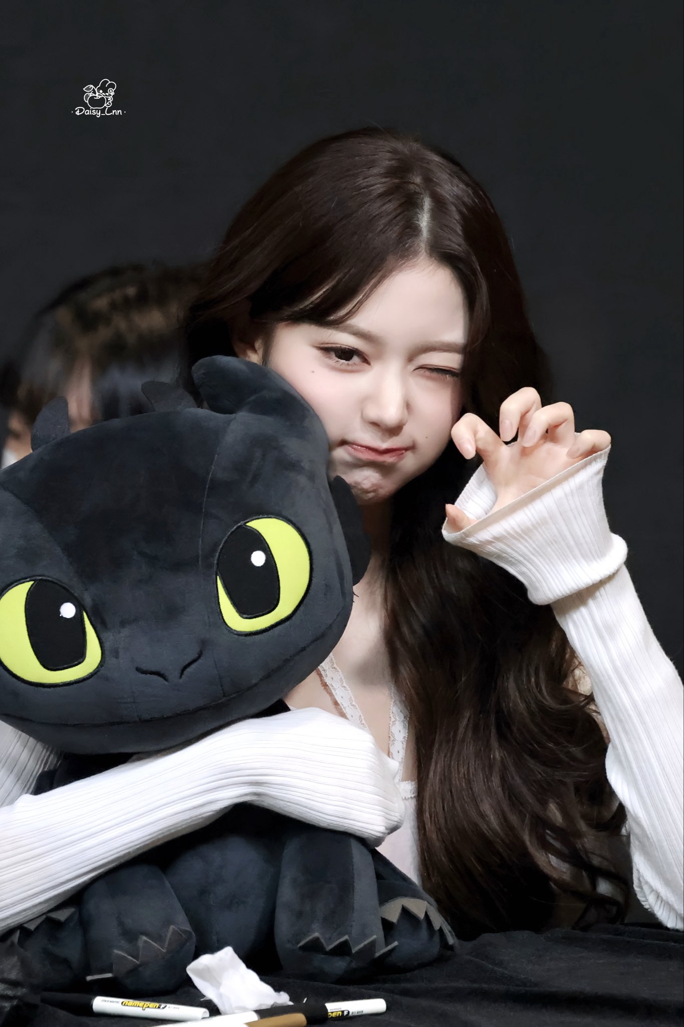 チャン・ウォニョン (IVE)の舞台裏ショット