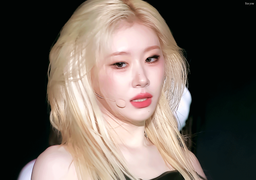 Foto aktivitas terbaru Chaeryeong (ITZY)