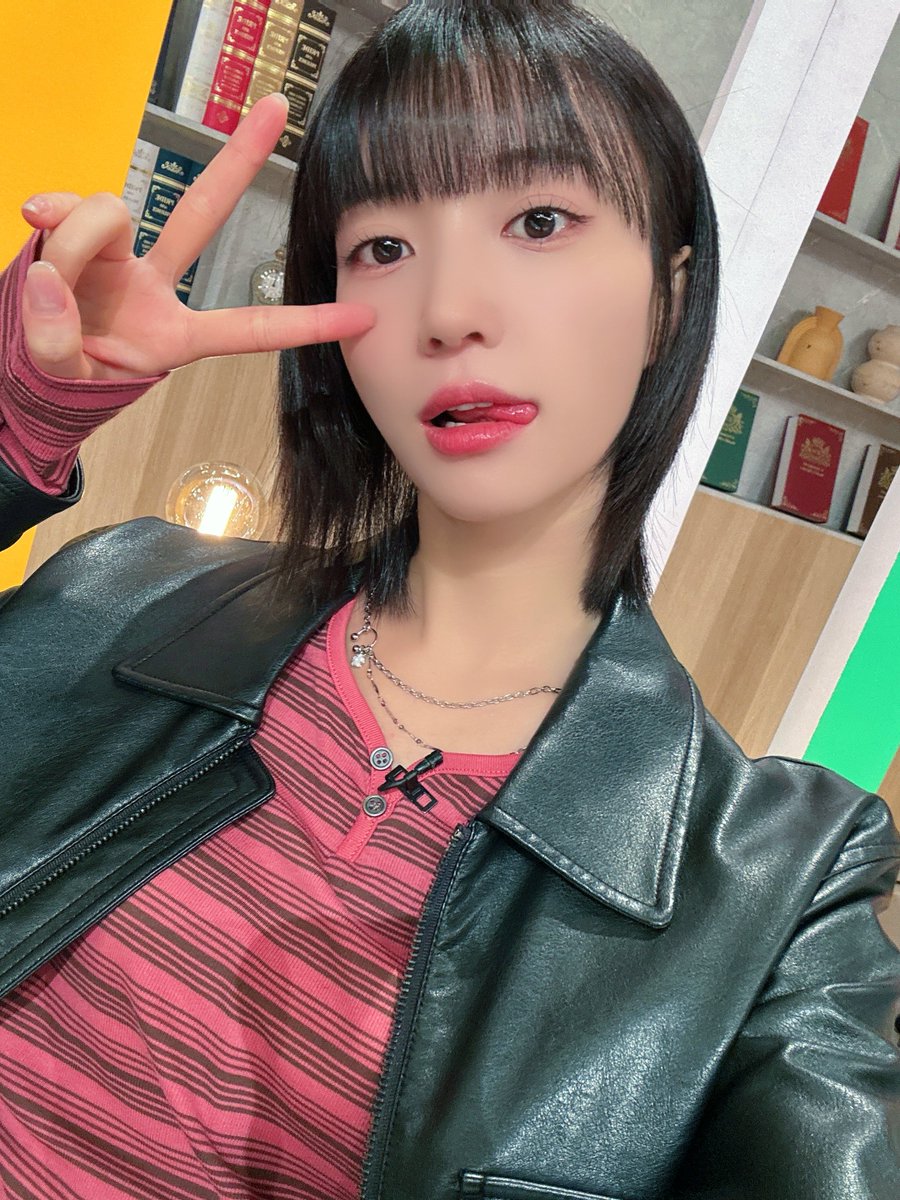 Behind-the-scenes cut of OH MY GIRL