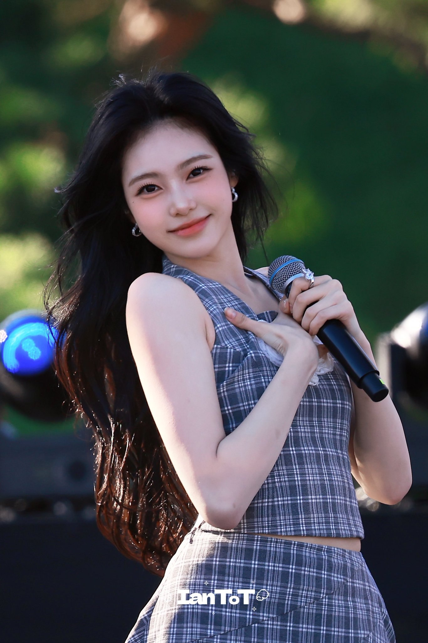 Latest photo of Ian (Hearts2Hearts)