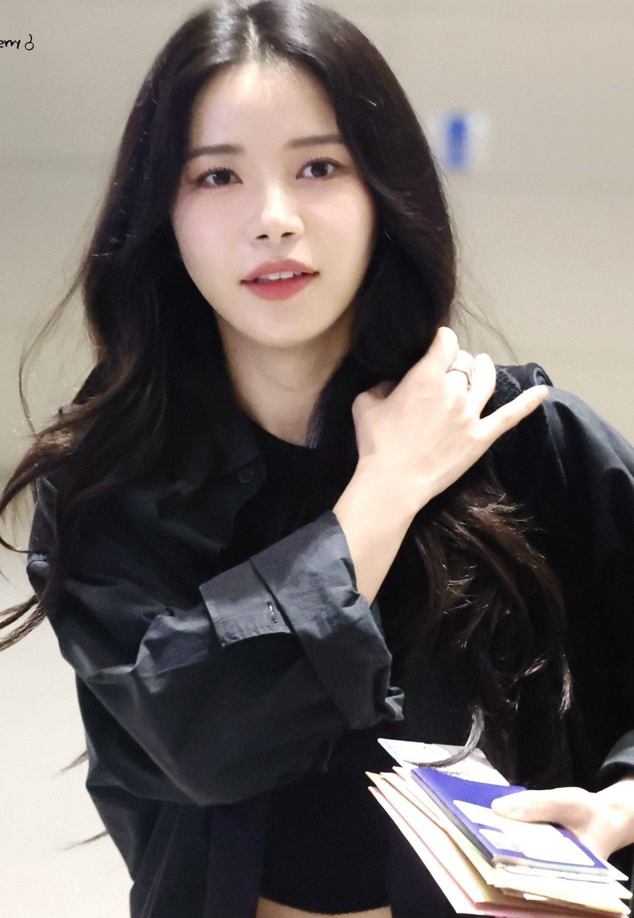 Latest photo of Solar (MAMAMOO)