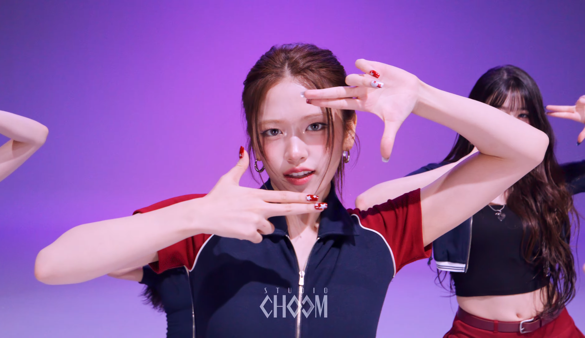 Behind-the-scenes cut of An Yujin (IVE)