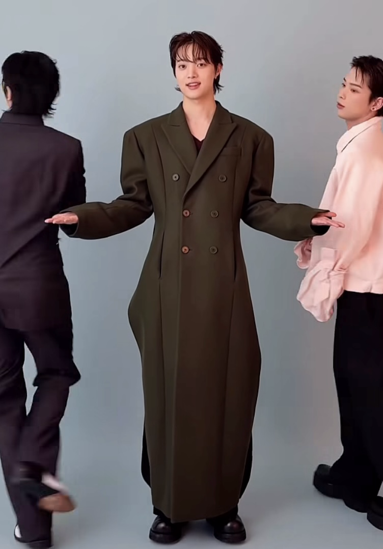 Recent activity shot of EJ (&TEAM)