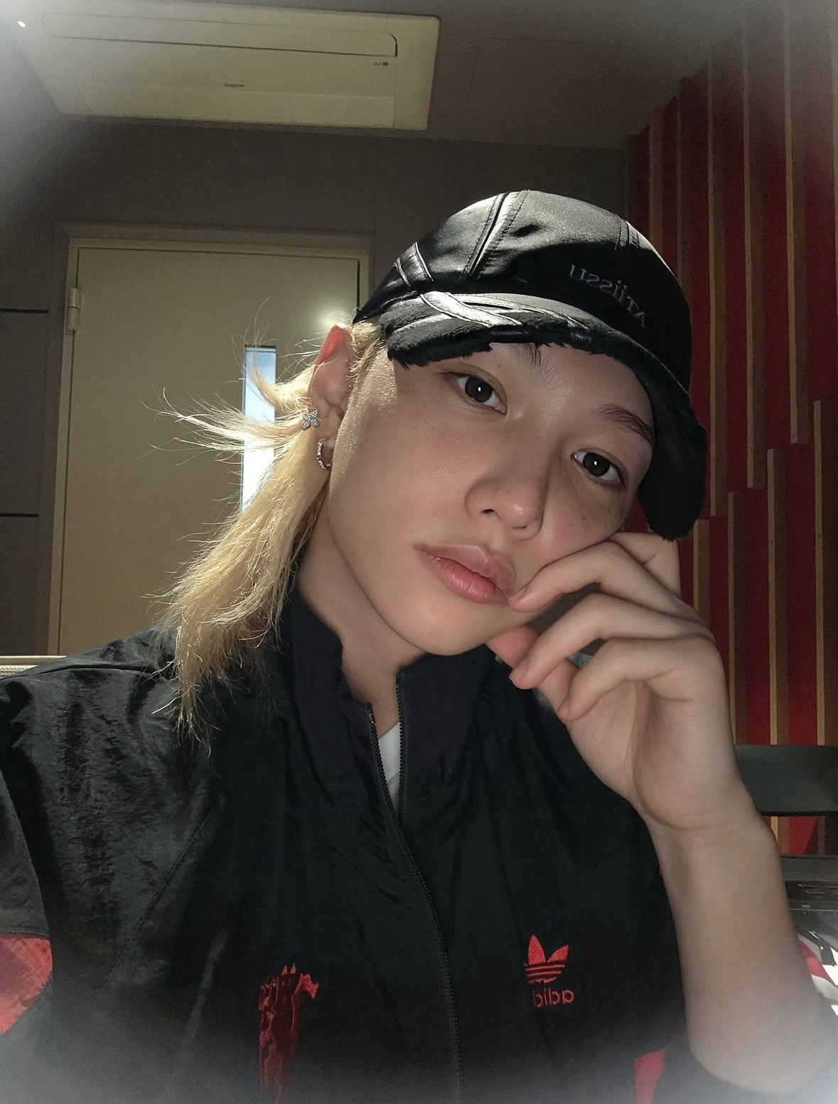 Recent activity shot of Felix (Stray Kids)