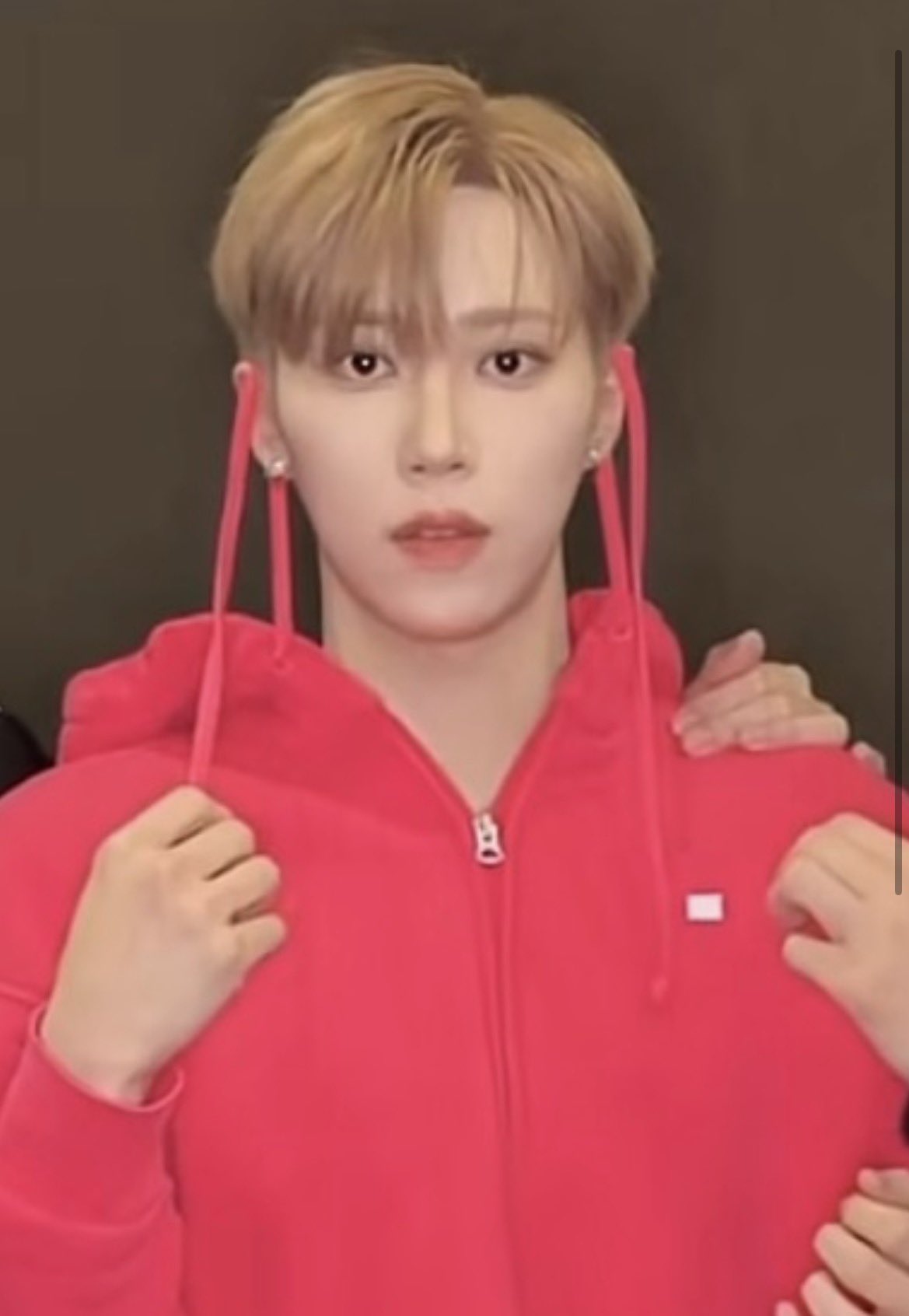 A moment captured by Arno (ALPHA DRIVE ONE)'s fan