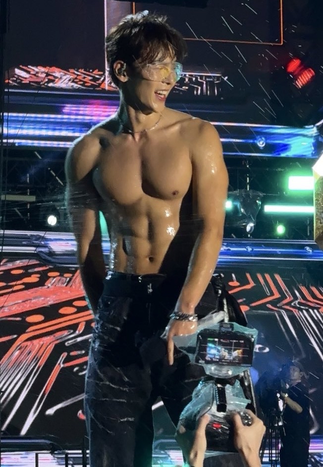 Latest photo of Shownu (MONSTA X)