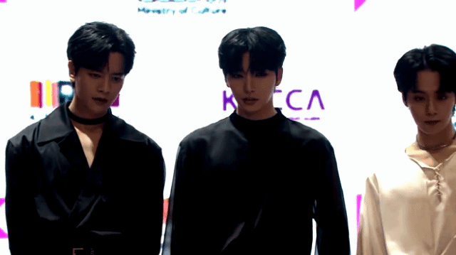 Behind-the-scenes cut of ONEUS