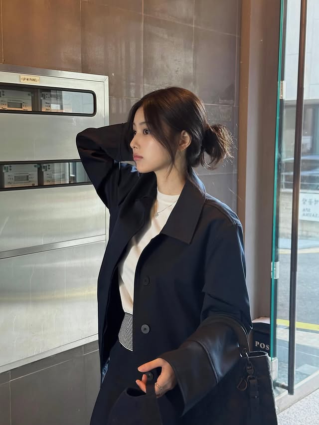 Behind-the-scenes cut of Kang Hyewon