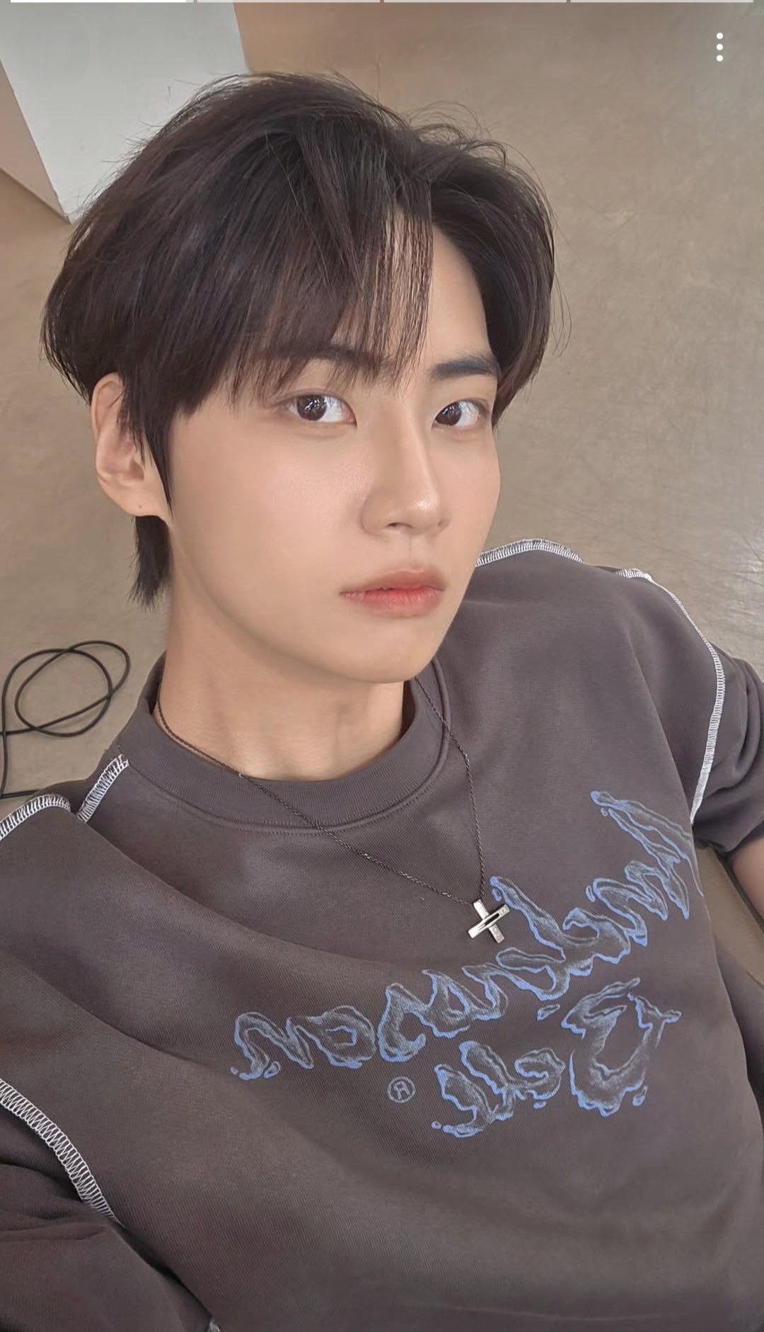 Behind-the-scenes cut of Lee Jinhyuk
