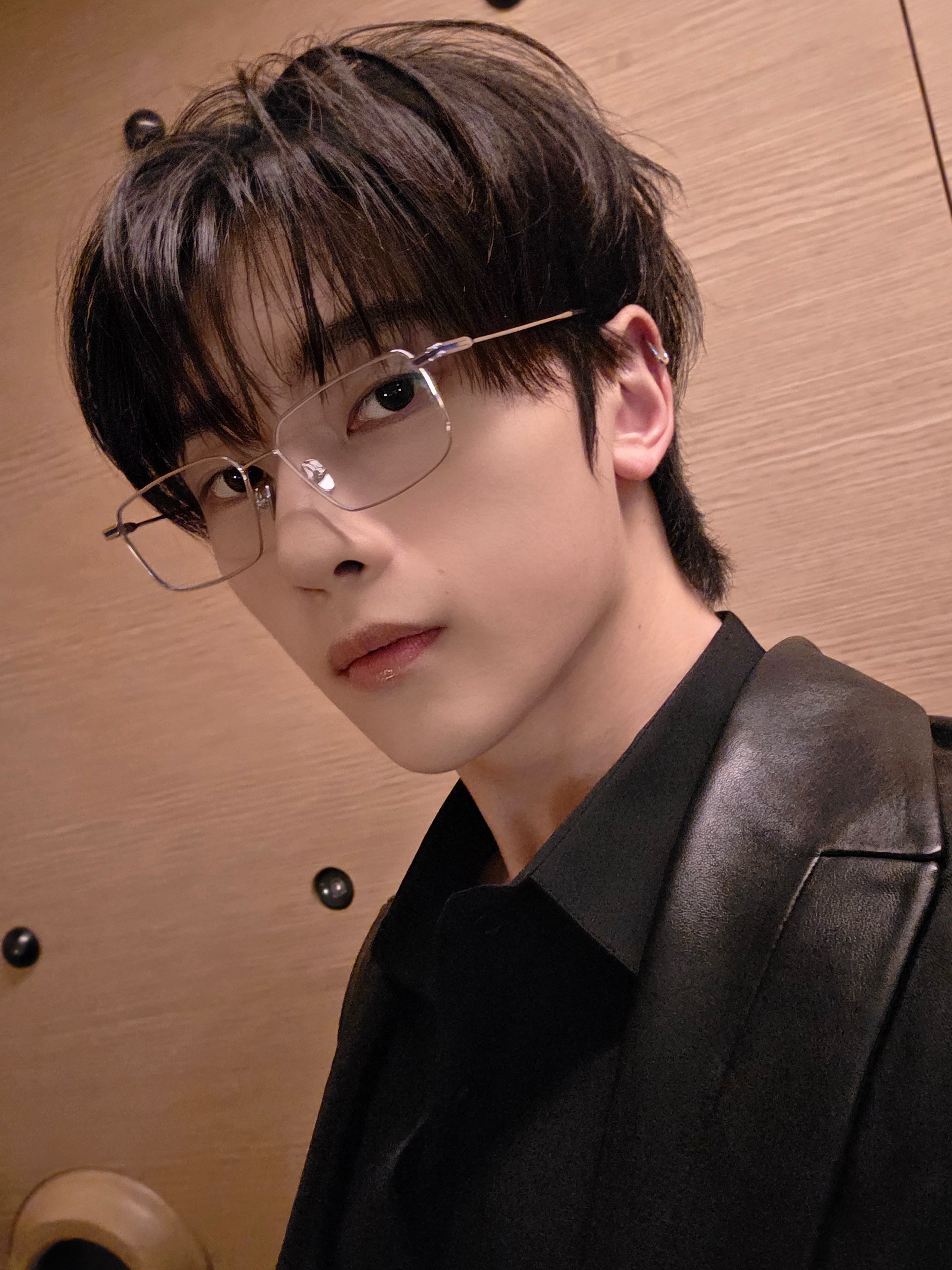 Behind-the-scenes cut of Seok Matthew (ZEROBASEONE)