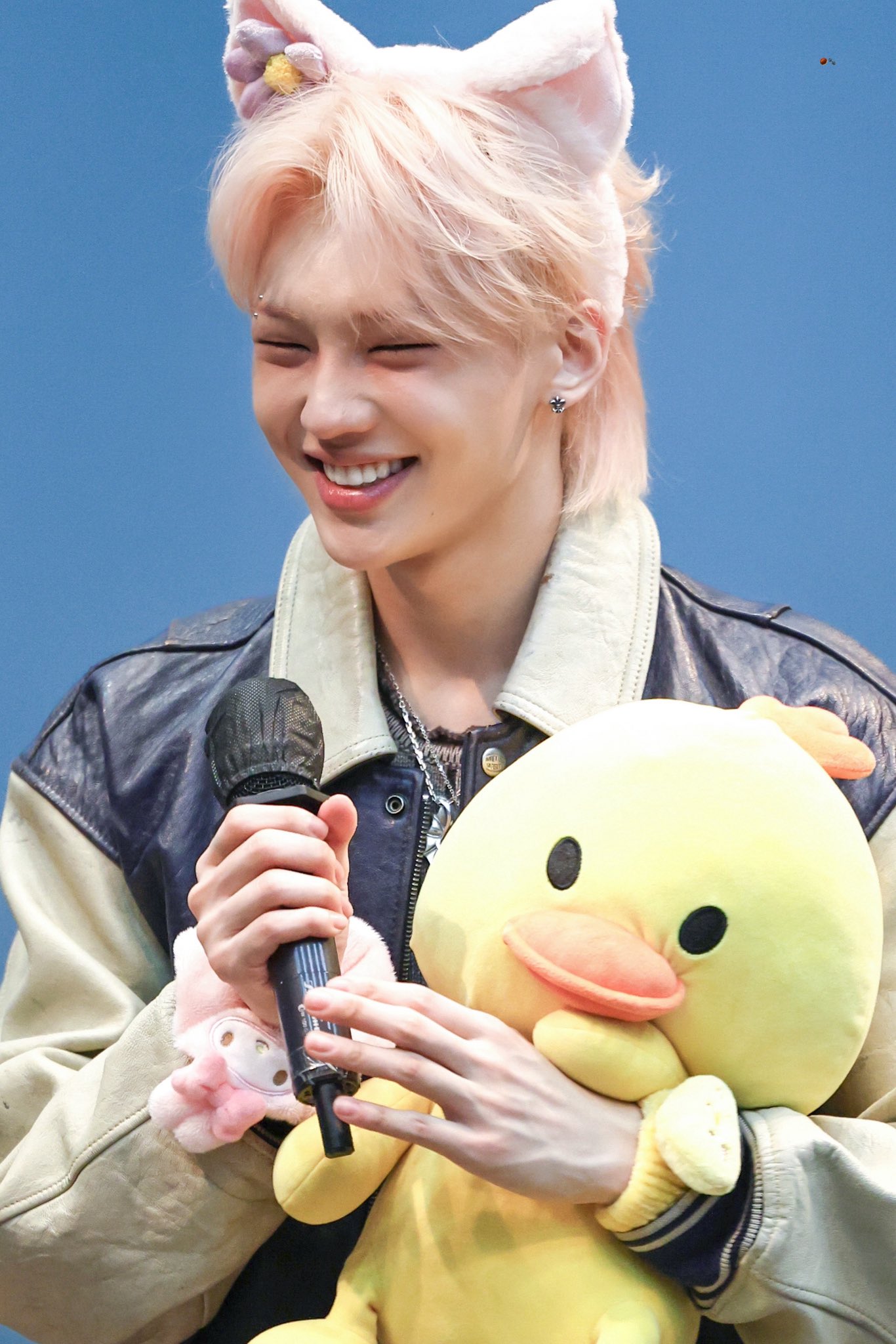 Latest photo of Junhyeok (TNX)