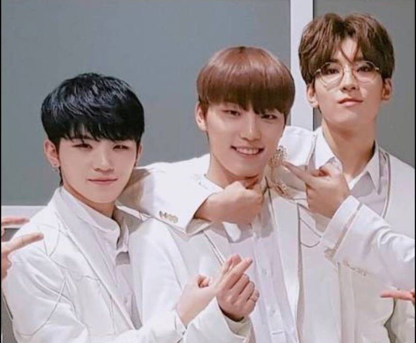 ウジ (SEVENTEEN)の最近の活動写真