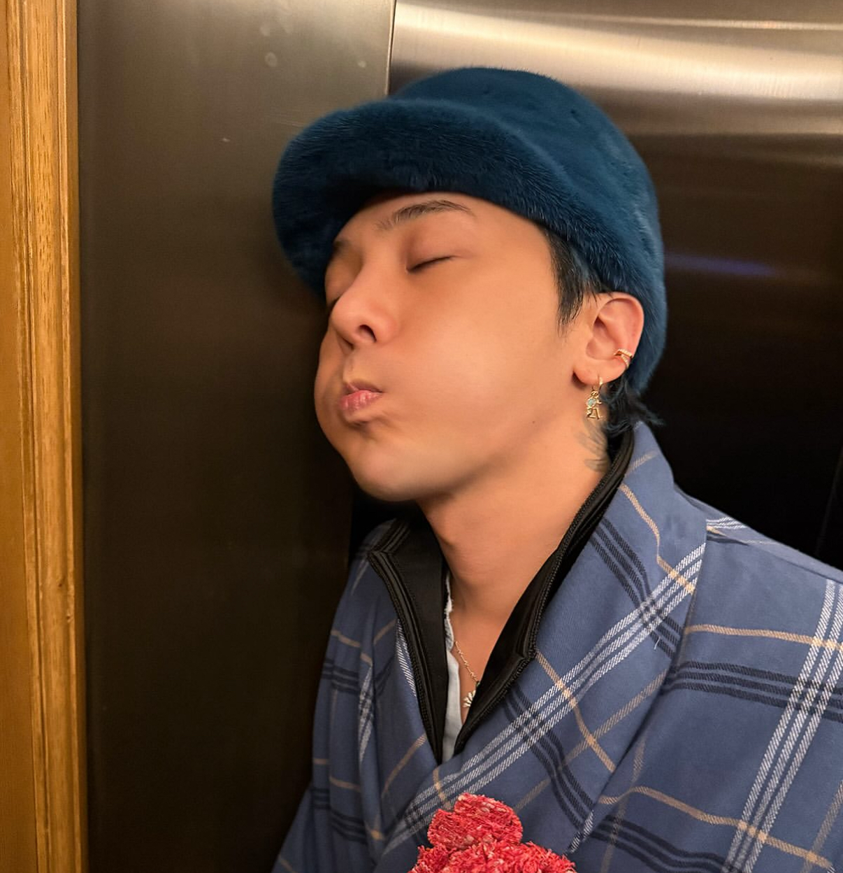 Behind-the-scenes cut of G-DRAGON (BIGBANG)