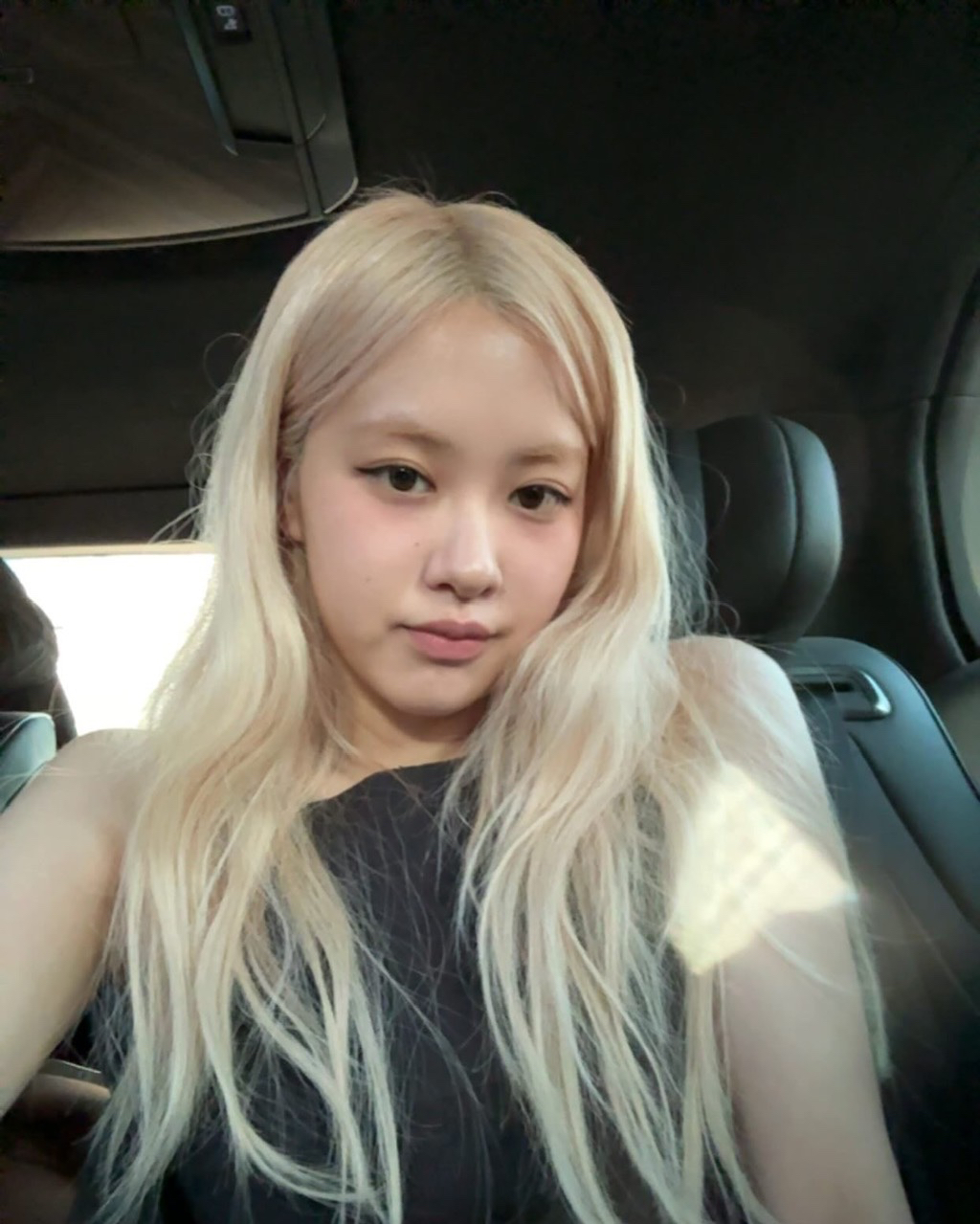 Latest photo of ROSÉ (BLACKPINK)