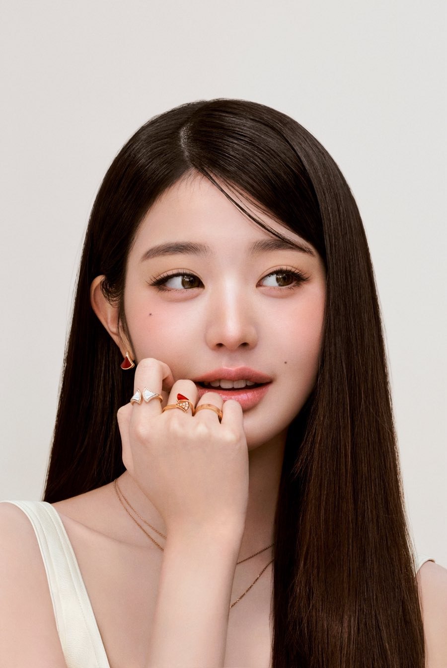 장원영 (IVE)의 비하인드 컷