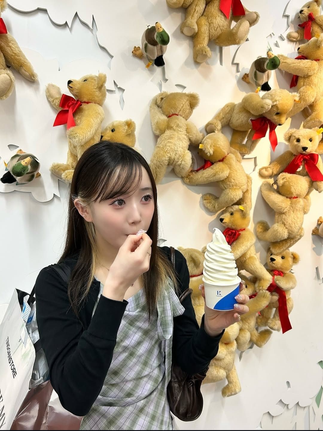 Behind-the-scenes cut of Shimizu Keiko (ME:I)