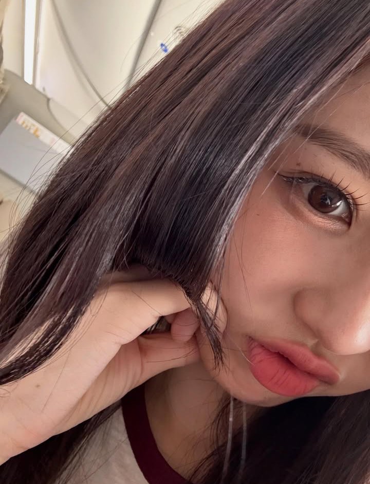 A moment captured by Esther Yu's fan