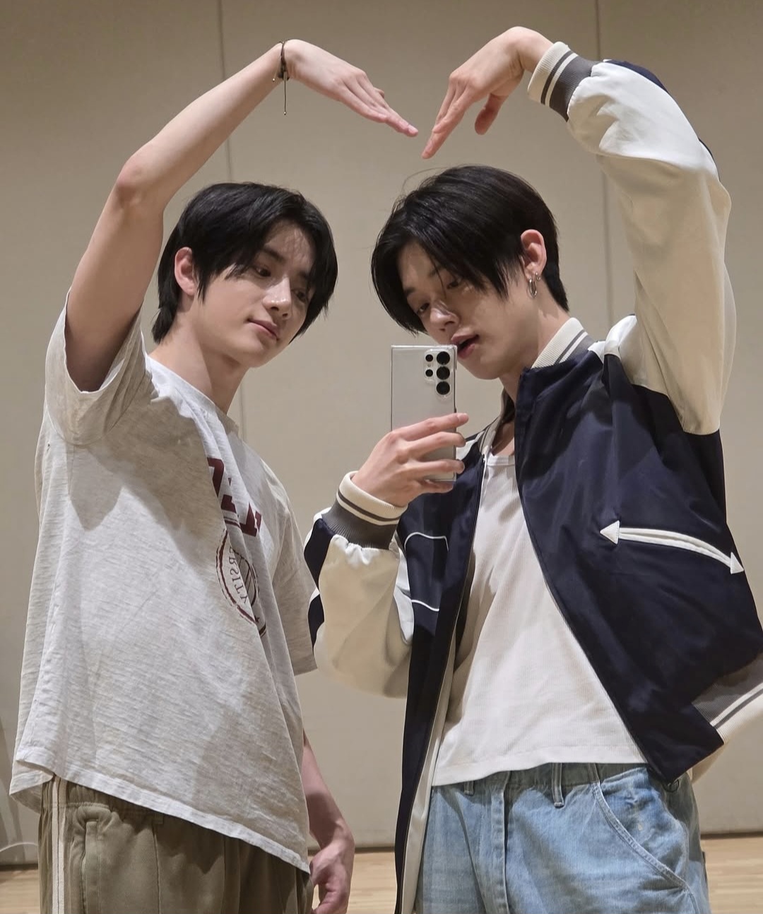 杋圭 (TOMORROW X TOGETHER)的幕后花絮