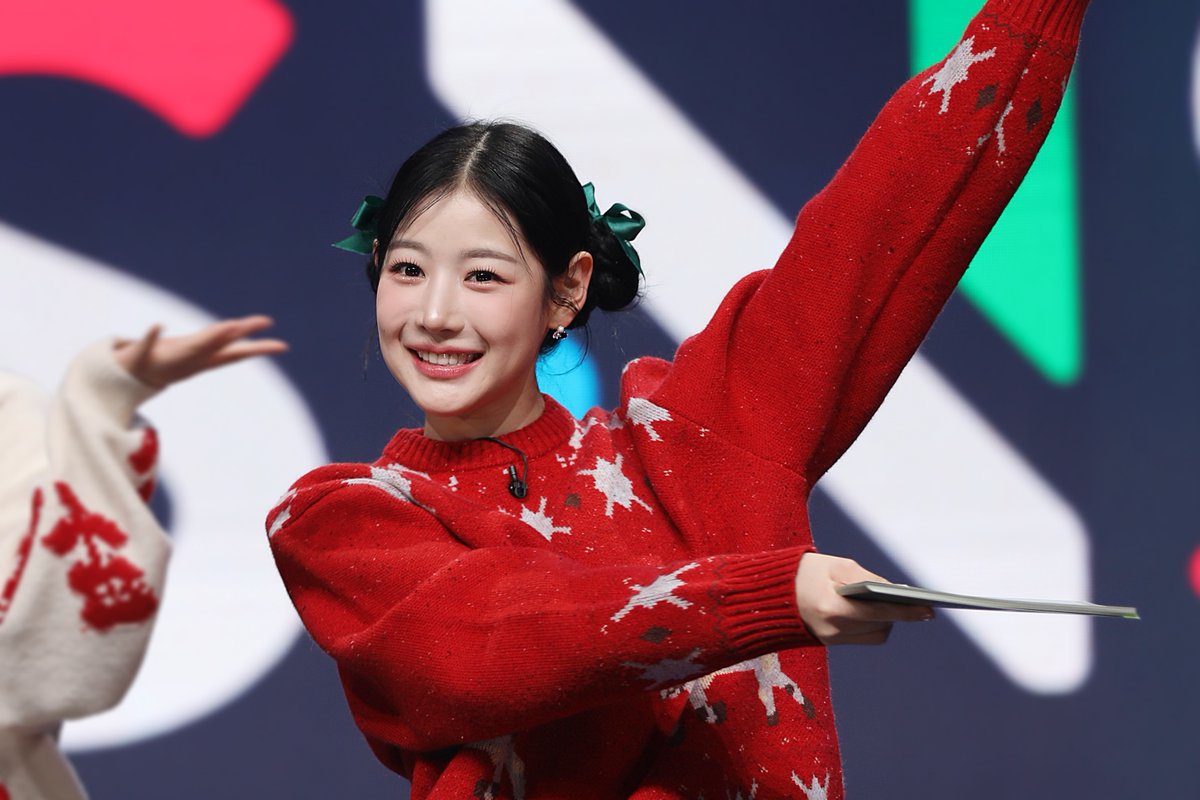 Recent activity shot of FIFTY FIFTY