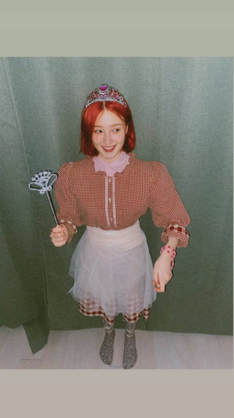Recent activity shot of MOMOLAND