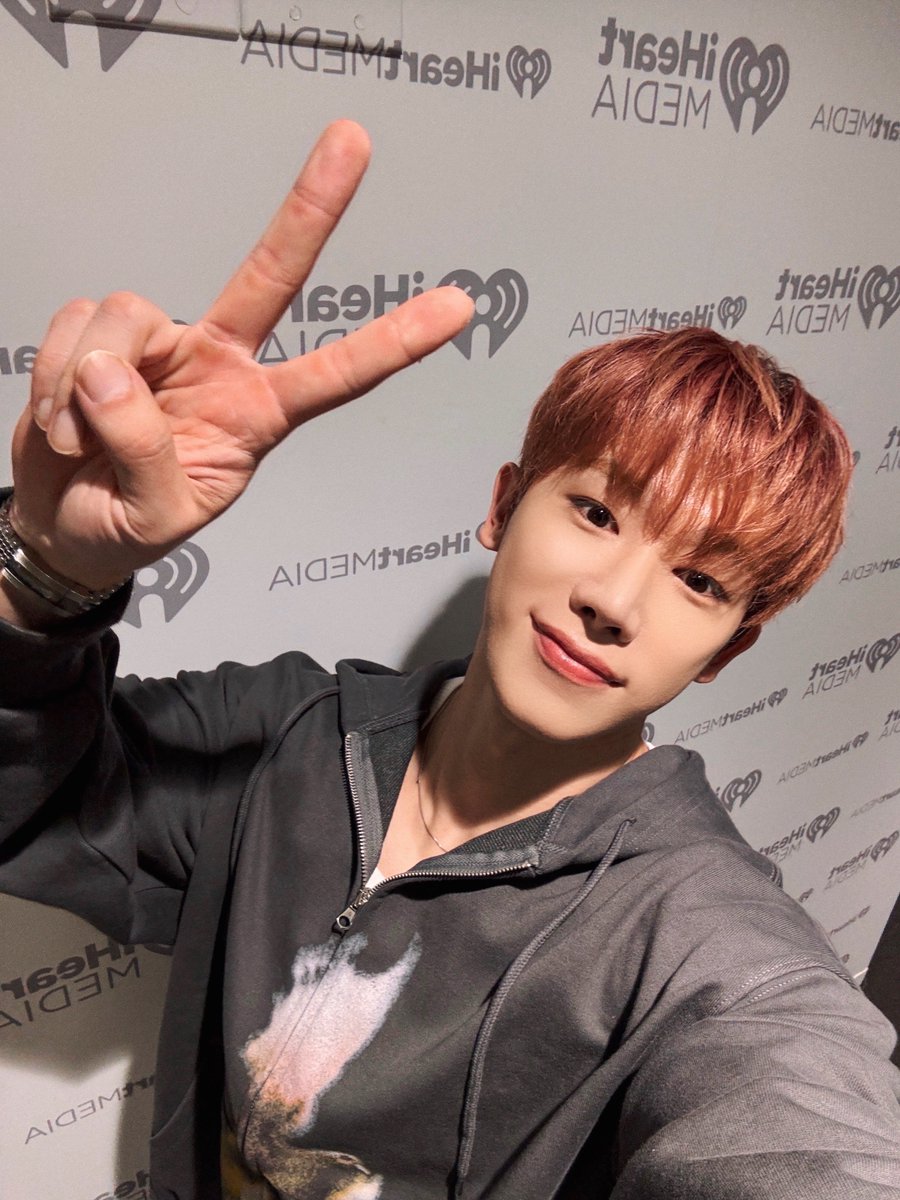 A moment captured by Wonho's fan