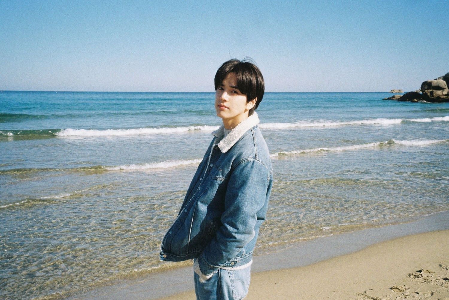 Recent activity shot of Younghoon (THE BOYZ)