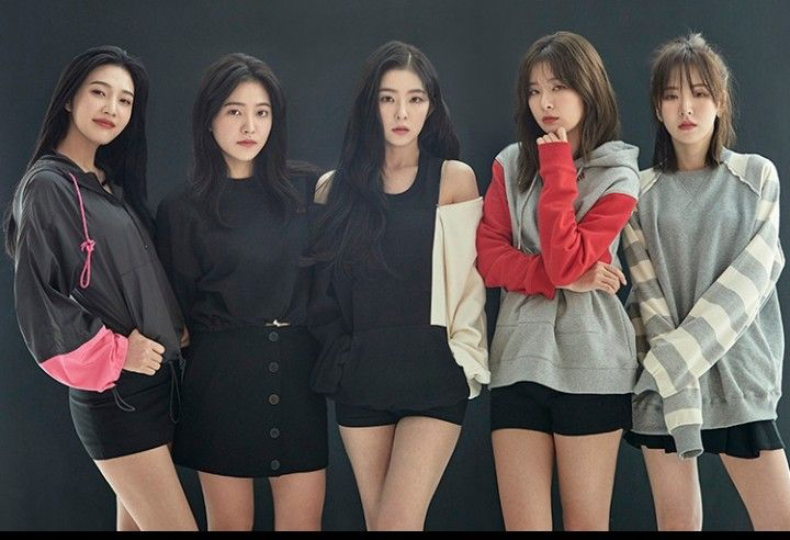Behind-the-scenes cut of Red Velvet
