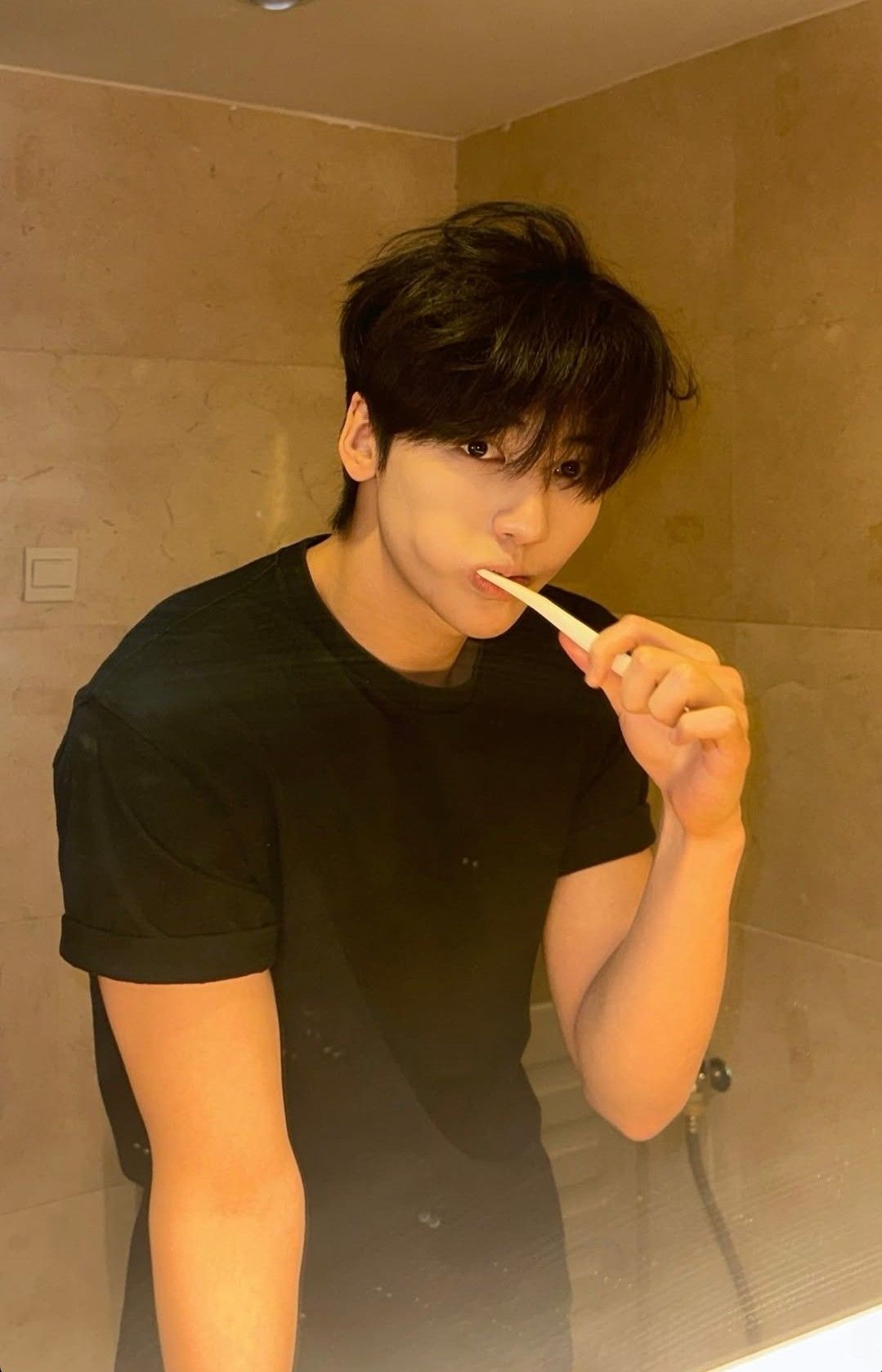 Behind-the-scenes cut of Yang Donghwa (POLARIX)