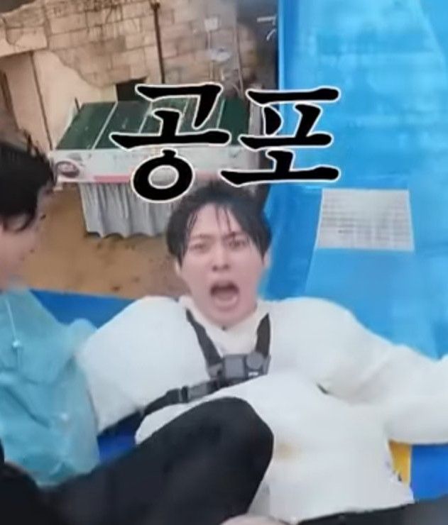 Behind-the-scenes cut of Lee Know (Stray Kids)