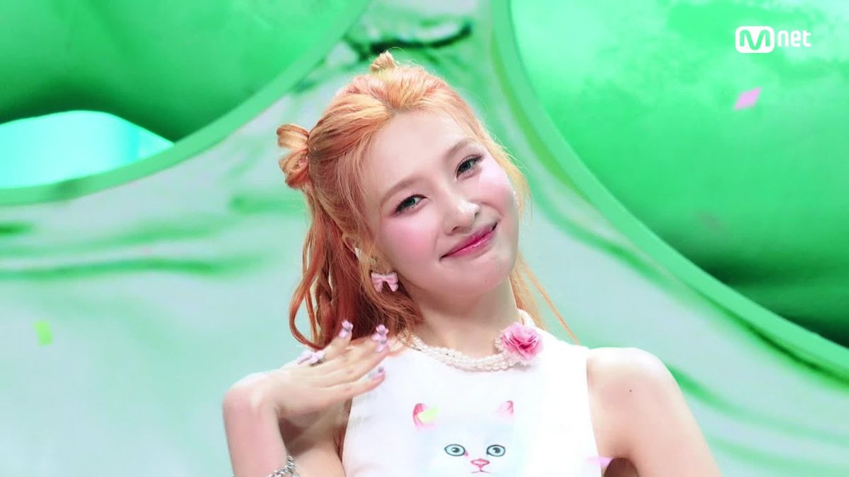 Recent activity shot of Red Velvet
