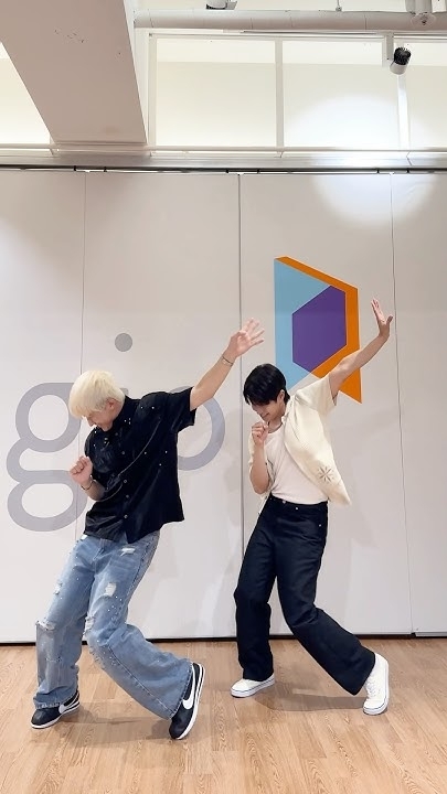 Today's most popular wallpaper in the Jinjin (ASTRO) community