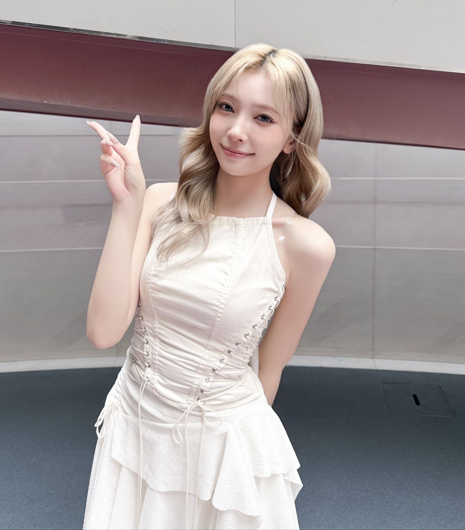 Behind-the-scenes cut of Mayuka (NiziU)