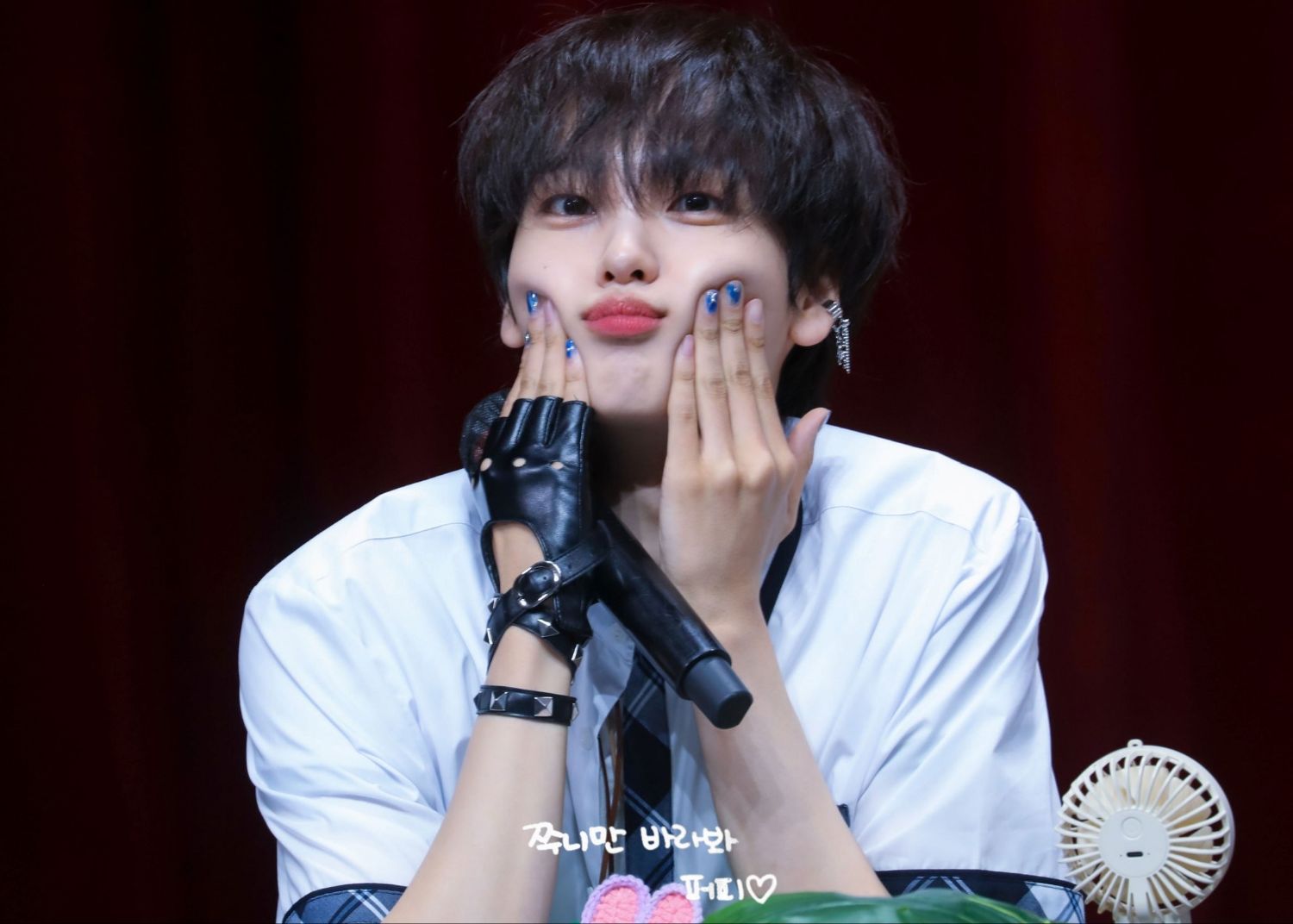 형준 (CRAVITY)의 비하인드 컷