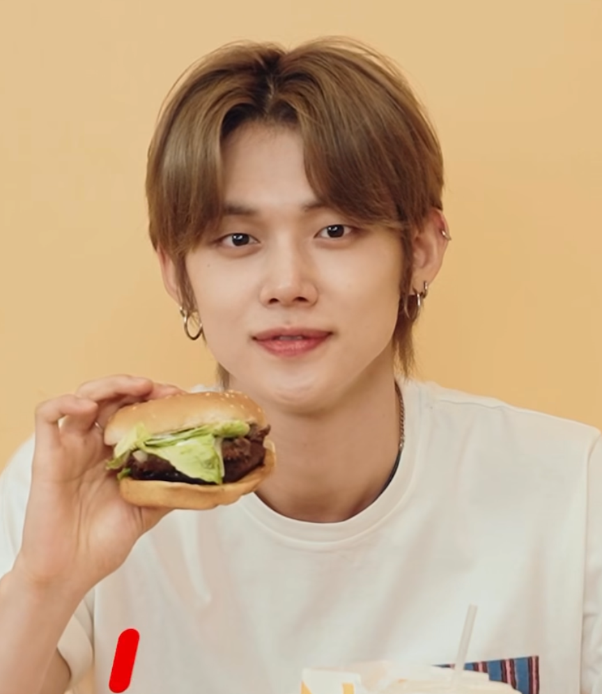 Latest photo of Yeonjun (TOMORROW X TOGETHER)