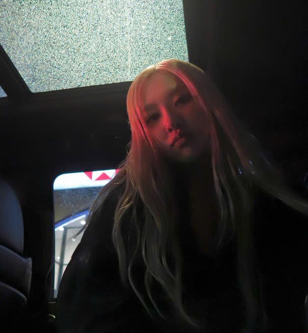 A moment captured by ROSÉ (BLACKPINK)'s fan