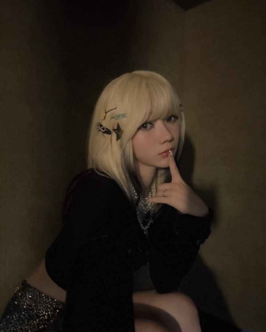 Recent activity shot of Sakaguchi Rino (IS:SUE)