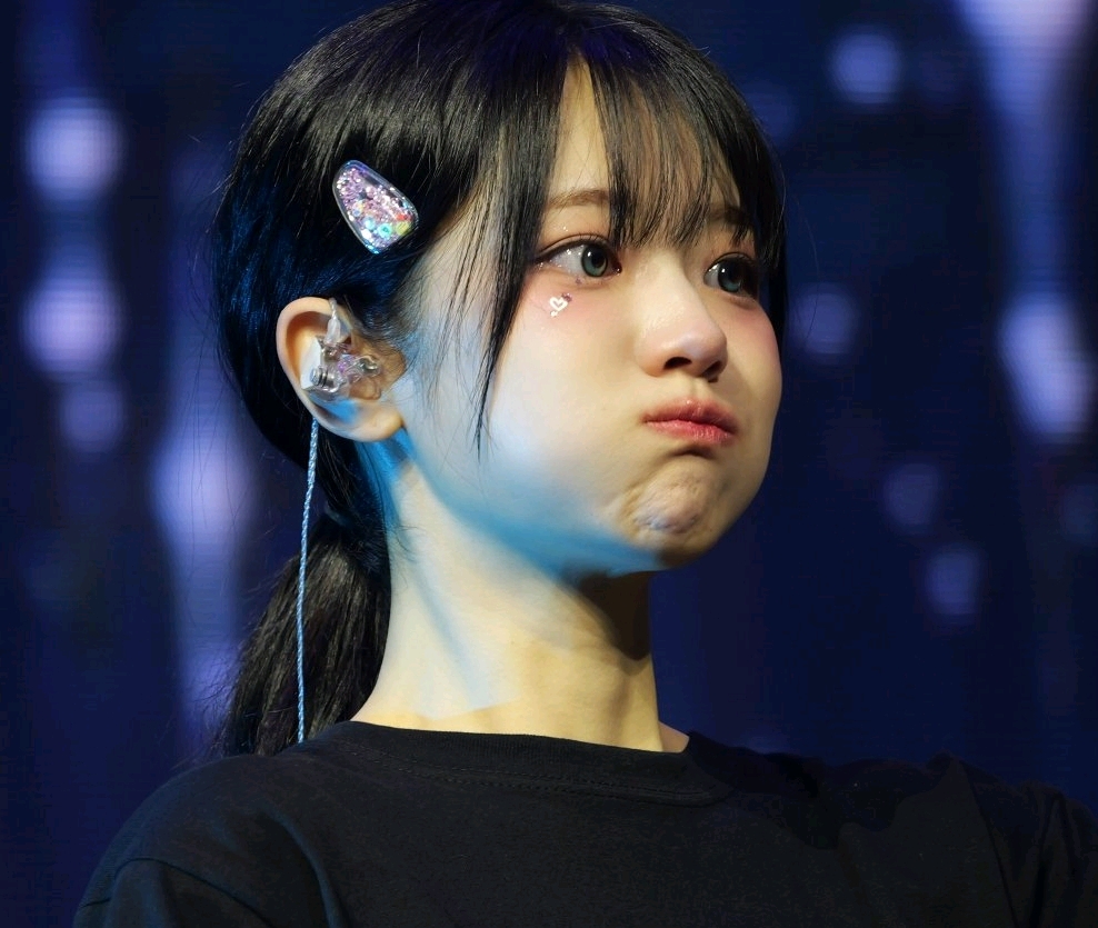 Recent activity shot of QWER