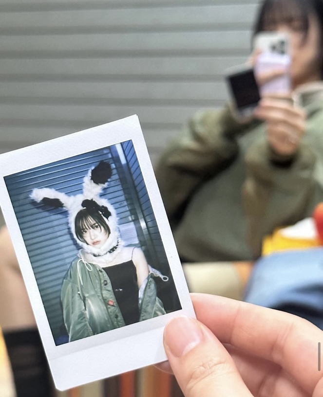 Recent activity shot of An Yujin (IVE)