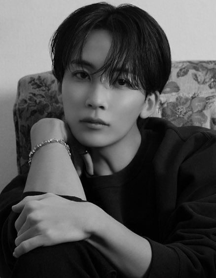 Behind-the-scenes cut of Jeonghan (SEVENTEEN)