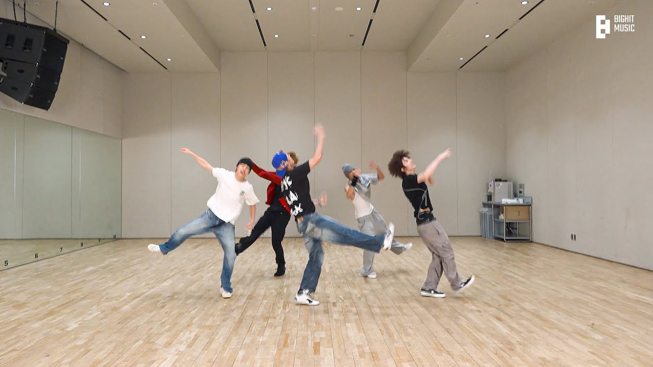 A moment captured by CORTIS's fan