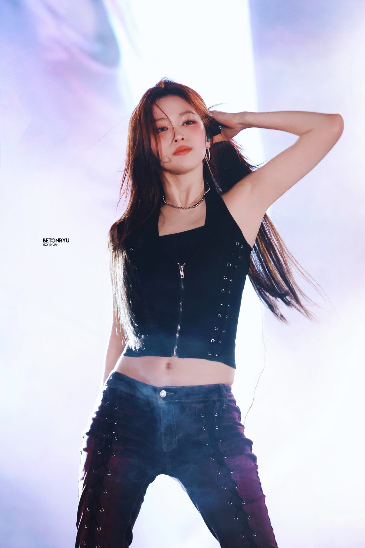 Recent activity shot of Ryujin (ITZY)