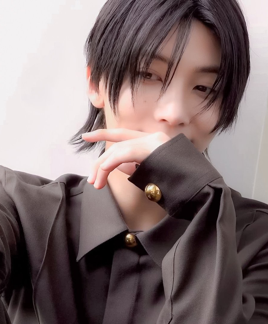 Latest photo of Jeonghan (SEVENTEEN)
