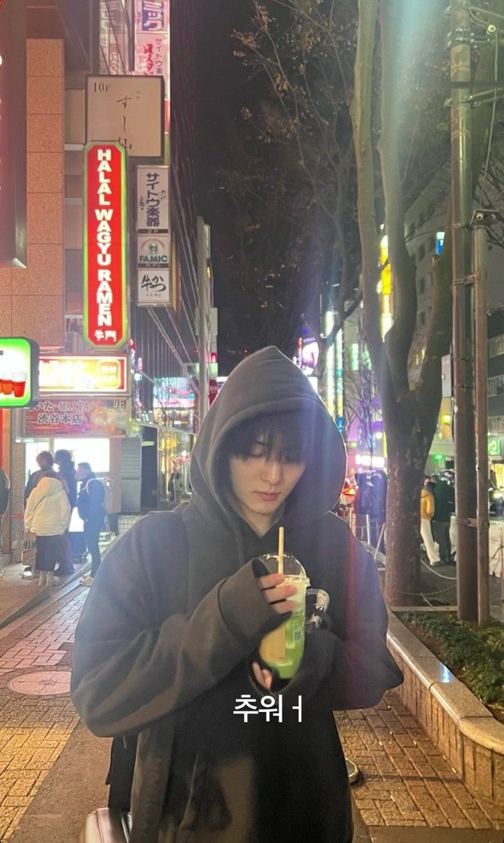 A heartfelt wallpaper shared by Takuma (LUN8)'s fans
