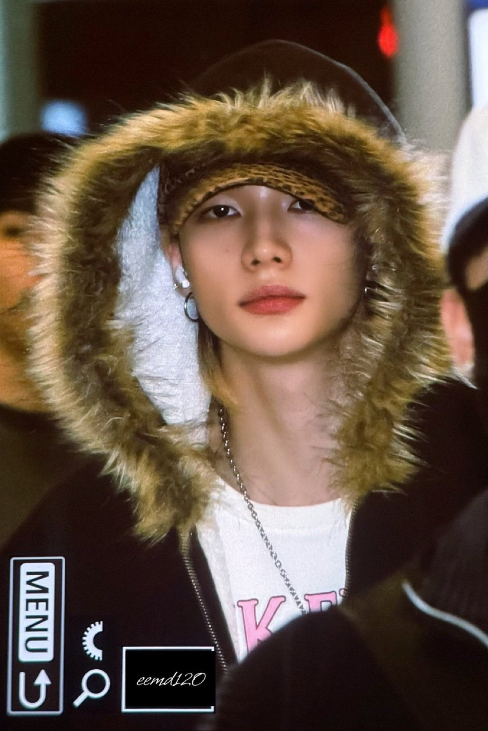 Latest photo of Hyunjin (Stray Kids)