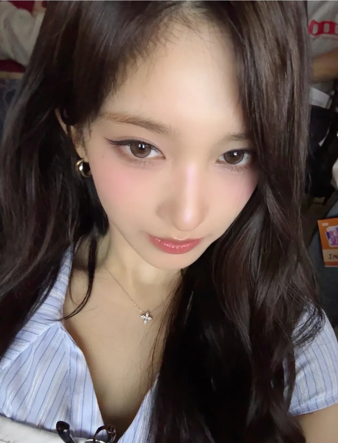 Recent activity shot of Leeseo (IVE)