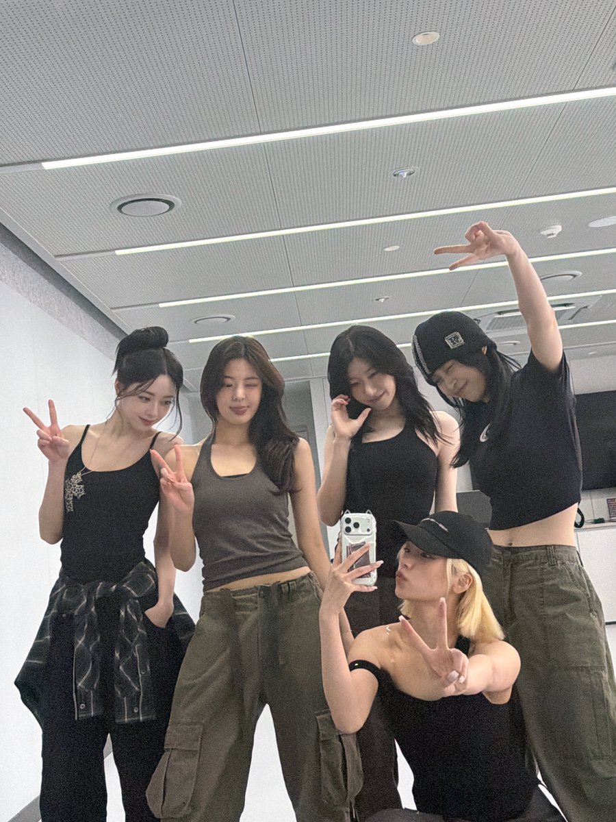ITZY的最新活動照片